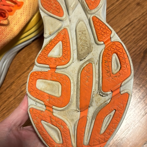 Hoka running shoes Bondi 8 sneakers in size 8.5 - Picture 5 of 9